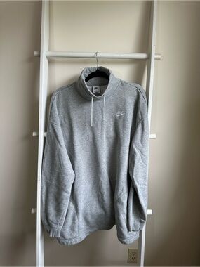 Nike Light Heather Gray Crewneck Sweatshirt